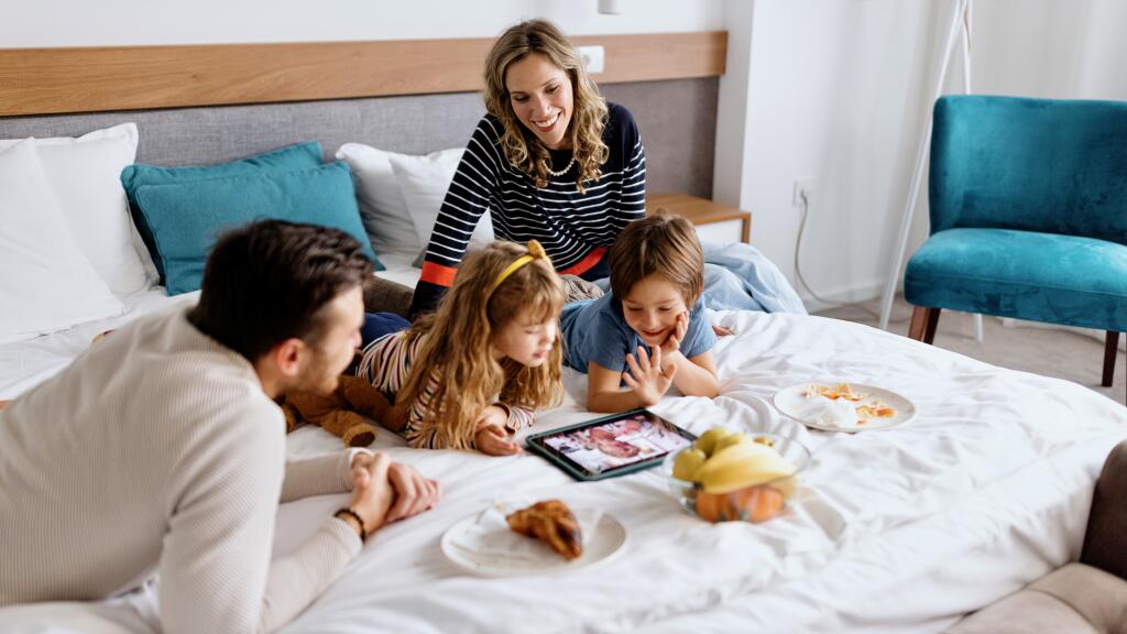 What are the best family-friendly hotels with kids activities